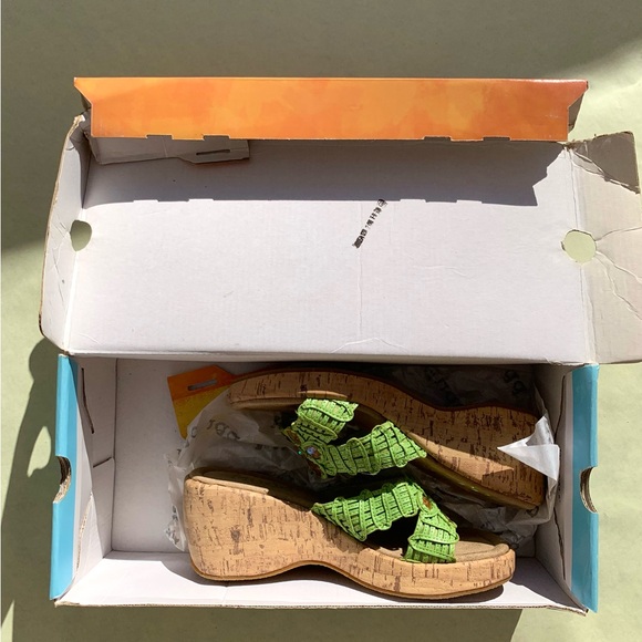 Mudd Women’s Size 7.5W Green Floral Open Toe Cork Wedge Platform Slip On Sandals - Picture 6 of 10